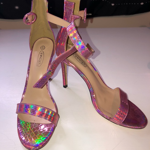 Pink heels - Picture 2 of 4